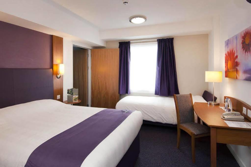 Premier Inn Brentwood Luaran gambar